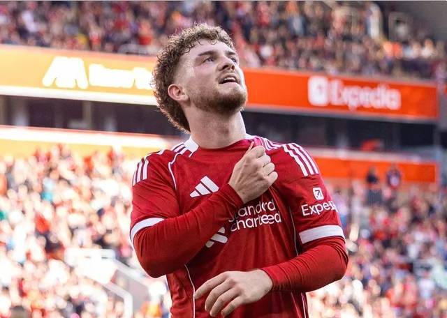 利物浦转会消息：德甲豪门就哈维·埃利奥特的交易进行“接触”，红军概述了要价